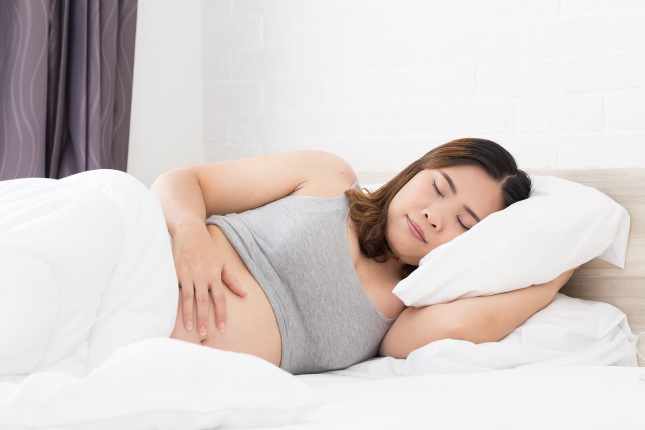 Posisi Tidur Paling Aman Untuk Ibu Hamil 7 Bulan Ke Atas Honestdocs
