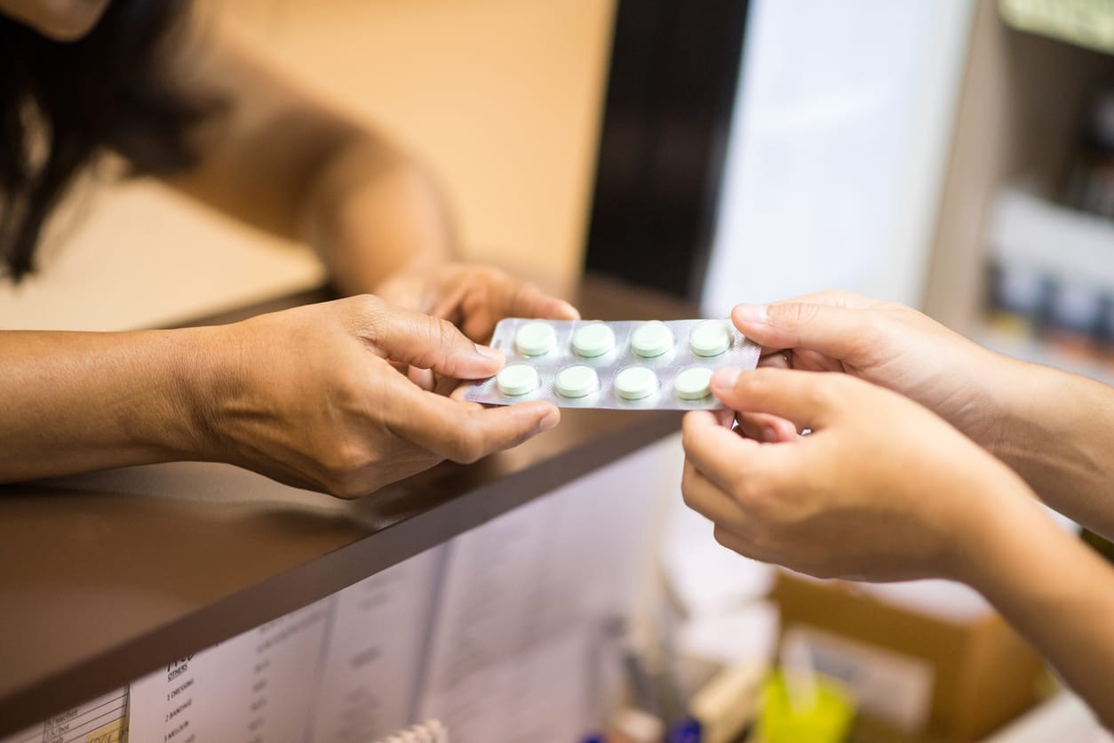 Dosis Obat Omeprazole Untuk Penyakit Akibat Asam Lambung Honestdocs