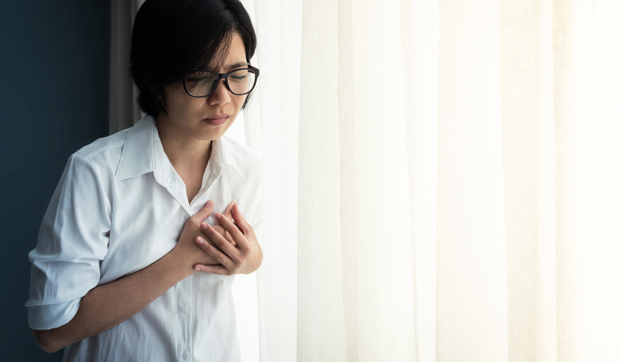 Ciri-ciri dan Gejala Serangan Jantung pada Wanita | HonestDocs