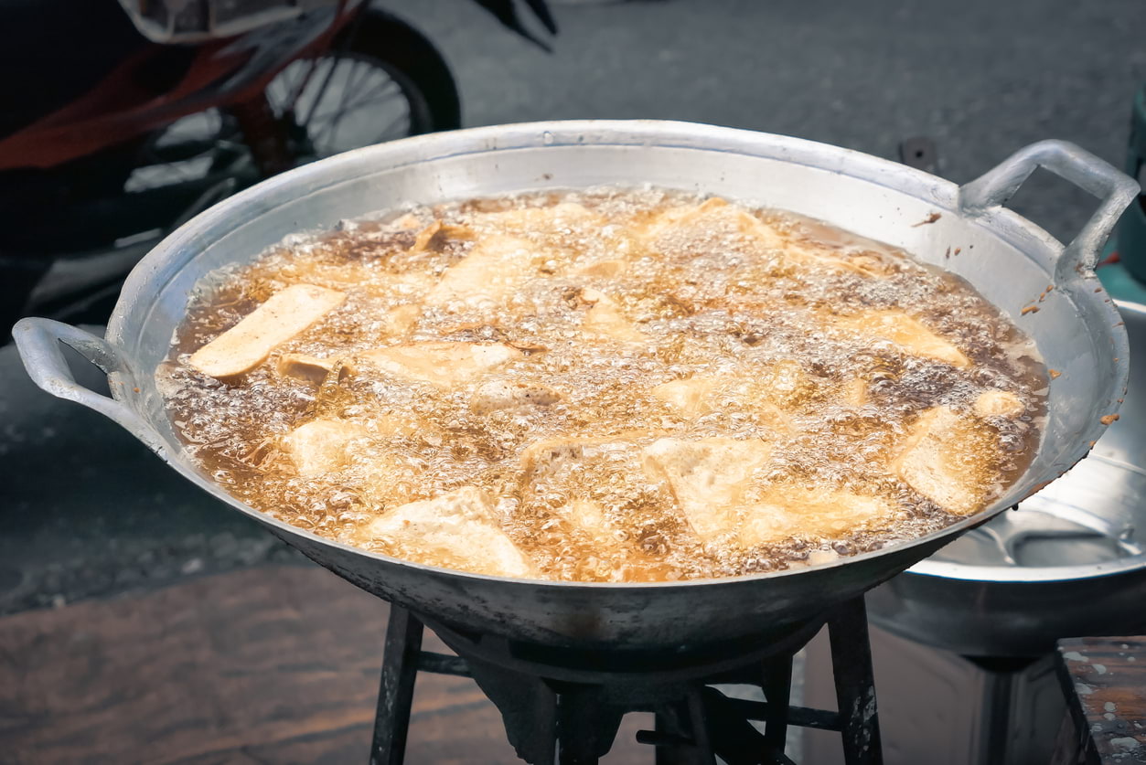 Bahaya Minyak Goreng Bekas yang Tak Boleh Disepelekan