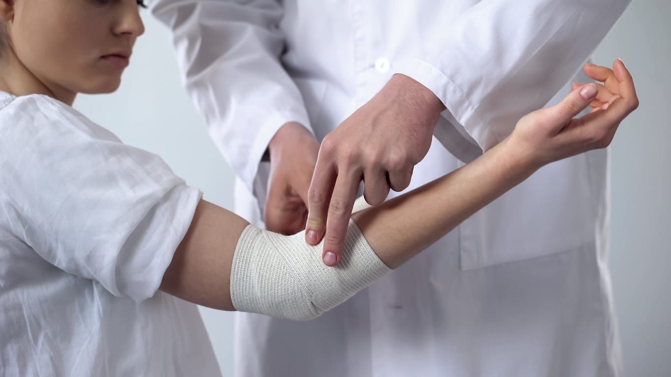 Bursitis Adalah Tanda Penyebab Gejala Cara Mengobati Honestdocs